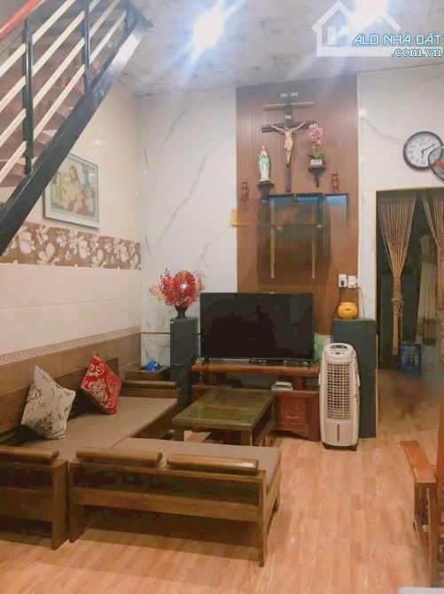 BÁN NHÀ KIỆT HÀN MẶC TỬ-   HẢI CHÂU- 2 TẦNG CÓ DÃY PHÒNG CHO THUÊ- NGANG LÊN ĐẾN 8M,GÓA 3 - 1