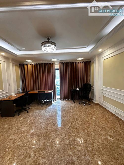 Cho thuê nhà Đông Quan – Cầu Giấy DT 110m x 5 tầng 1 hầm, ôtô đỗ cửa giá thuê 32tr/th - 1