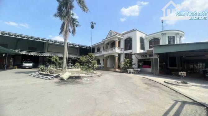 Cho thuê kho xưởng 4000m2 Phan Văn Hớn Quận 12 - 1