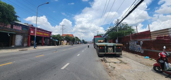 21M MẶT TIỀN KINH DOANH CỰC VIP DT 743A ĐOẠN GIỮA NGÃ 3 ÔNG XÃ VÀ NGÃ 3 ĐÔNG TÂN, DĨ AN. Đ - 1
