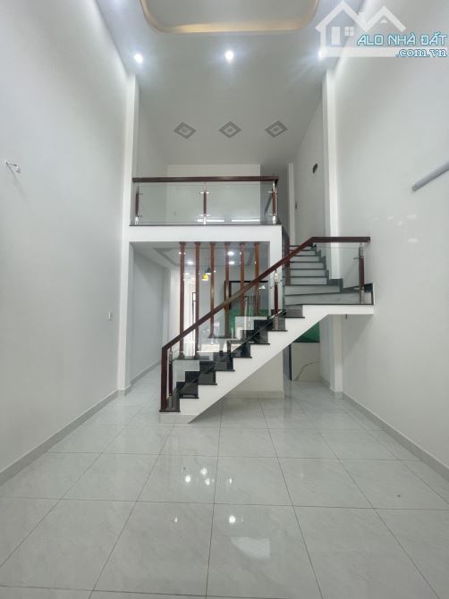 NHÀ 2TẦNG MỚI ĐƯỜNG NG THỊ SÁU HÓC MÔN - HẺM OTO GIĂ 3TY9 - 1