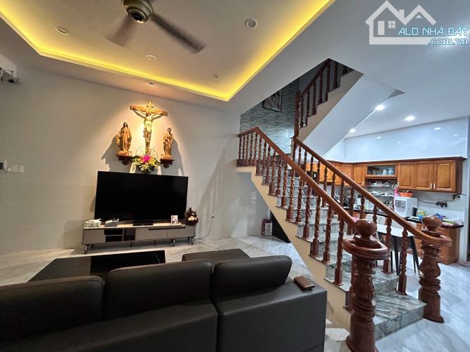 Bán nhà 1 trệt 1 lầu hẻm ô tô shr thổ cư gần giáo xứ Thuận Hoà, Biên Hoà - 1