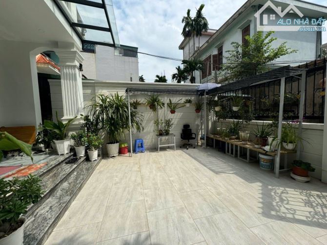 Bán biệt thự mini phố Ngô Gia Tự - Long Biên - 124m2 x 3 tầng - Giá 18,5 tỷ - 1