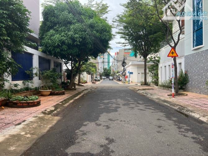 BÁN ĐẤT BIỆT THỰ KHU NỘI BỘ GẦN SÂN BAY - 1