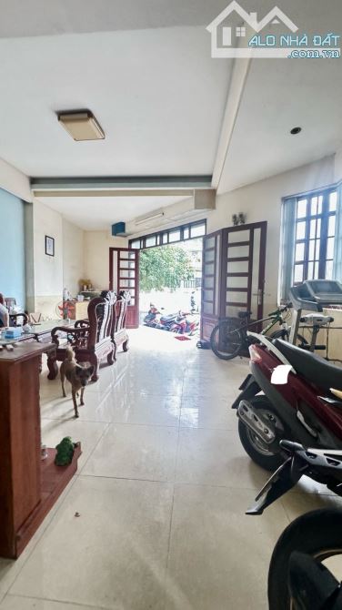Đường Số KDC Phú Mỹ, căn góc 2 MT, Nhà 95m2 ngang 6m xây 4 tầng kiên cố, phù hợp đa ngành - 1