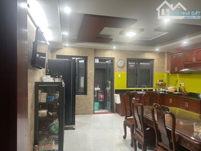 Bán nhà mặt tiền đường số 28 khu Tên Lửa, ngay Aeon Bình Tân, 5x20m, 4 tầng chỉ 15.5 tỷ - 1