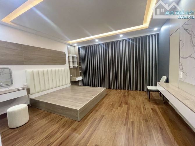 Nhà đẹp trung tâm Thanh Xuân, kinh doanh, thang máy, 45m2x6t, ô tô đỗ cửa, chỉ 13 tỉ - 1