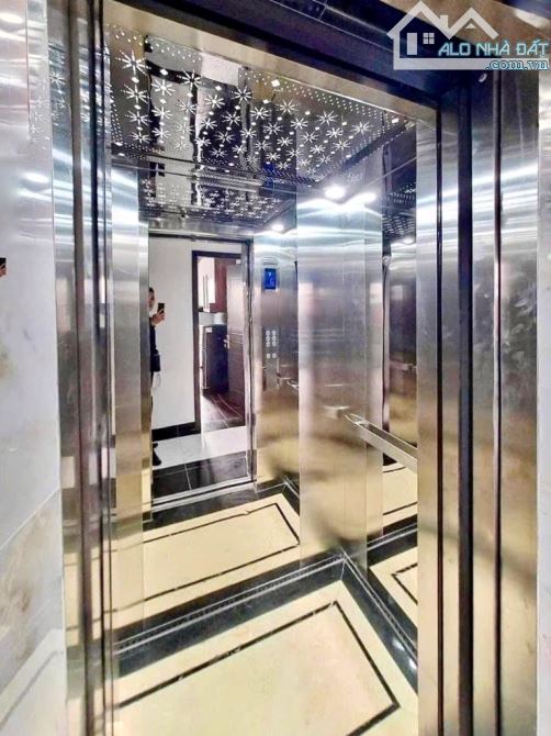 Bán nhà Sư Vạn Hạnh, P12 Q10, 142m2, 7T thang máy, MT quyền lực, dòng tiền khủng. 31.X tỷ - 1