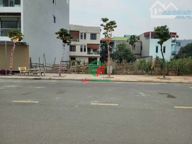✅ Bán đất đấu giá X4 Nguyên Khê - 95m - Sát chợ Lắp Ghép - Mặt đường 20m - 1