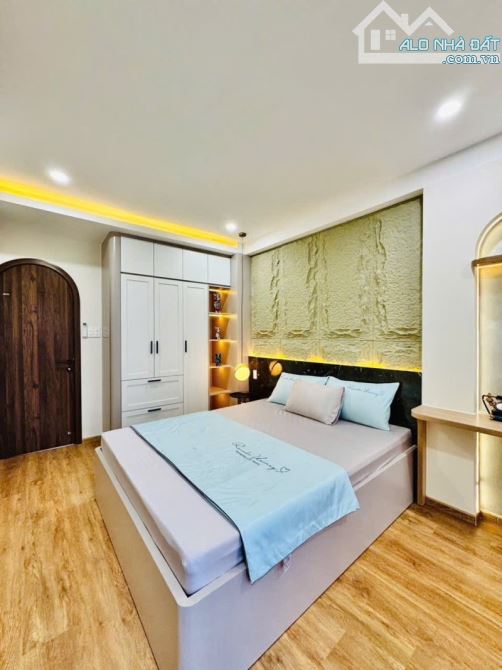 SIÊU PHẨM - BÌNH THẠNH CÁCH Q1 CÂY CẦU - 5 TẦNG ĐÚC - 3PN - HẺM 3M - GIÁ CHỈ 6.38 TỶ - 1