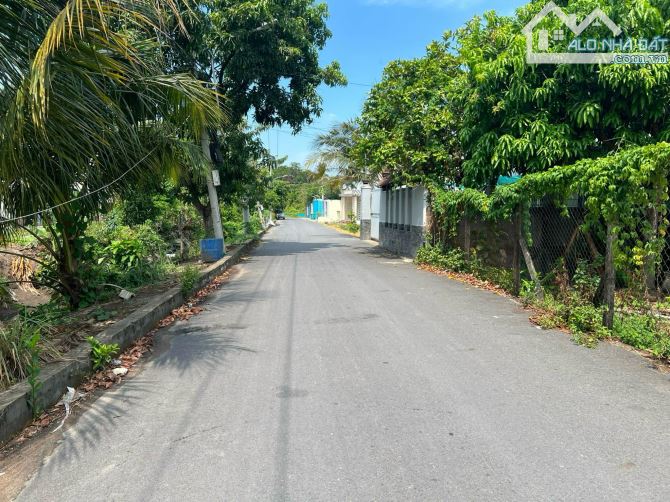 Bán miếng đất 100m2 (5x20m) - vuông vứt - đường oto - thông ra quốc lộ 13 - đường VP10 - 1