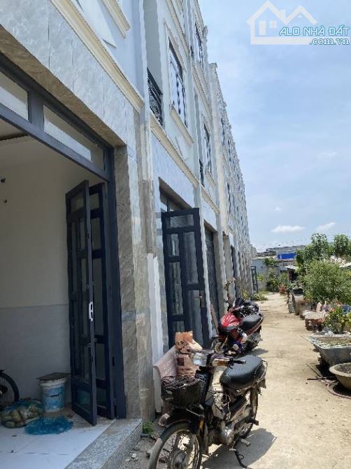 🏡 Bán nhà 3 tầng - Hẻm 5m - Đường Huỳnh Tấn Phát - Nhà Bè - 4x10 - Giá 2.5 tỷ - 1