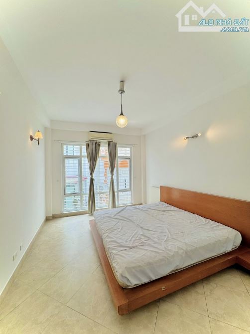 NÓNG HỔI: Nguyễn Thái Học 41m2, sát phố, mặt ngõ KD, dân xây, ô tô, gần Văn Miếu - 1