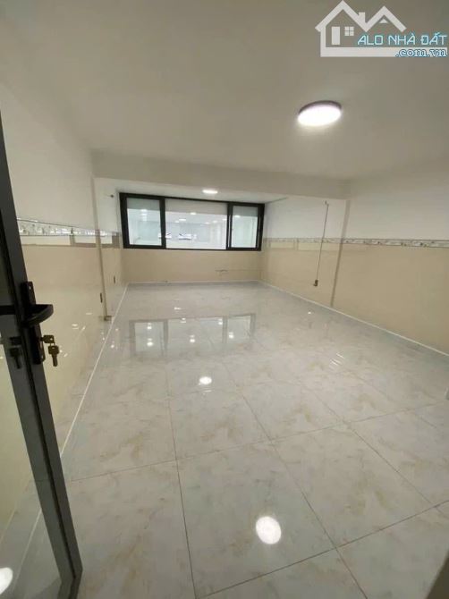 Nhà hẻm 8m 218/2a Trần Hưng Đạo Q5 4x20m 1L 17 triệu - 1
