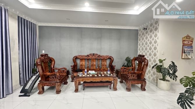 Nhà 2 tầng FULL NỘI THẤT Mặt tiền đường HT13 phường HT Q12, dt 87,9m2 (5,3mx19m) Đường 12m - 1