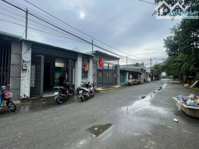 Kẹt tiền cần bán gấp căn nhà cấp 4 ( 98m2 ) SHR ở Đ. Nguyễn Thị Lắng , Củ chi giá 865tr - 1