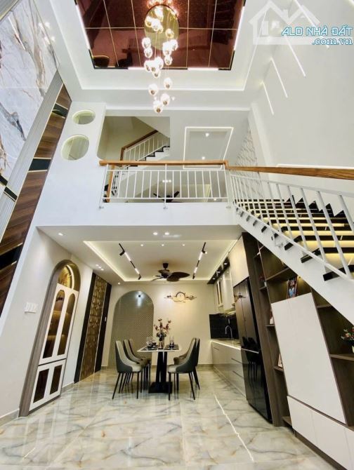BÁN NHÀ CÓ DÒNG TIỀN THUÊ 23TRIỆU NGAY NGUYỄN VĂN NGUYỄN,TÂN ĐỊNH, QUẬN 1. 4TỶ710 DT59,8M2 - 1