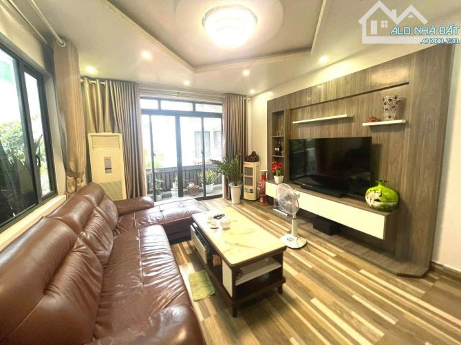 Bán nhà 4 tầng lô góc dân sinh duy nhất - 1