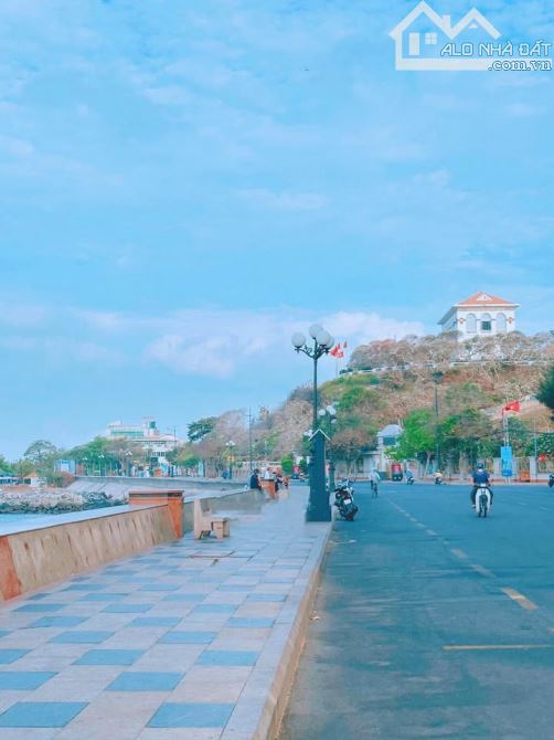 BÁN ĐẤT MẶT TIỀN ĐƯỜNG TRẦN PHÚ TRỰC DIỆN BIỂN CÓ THỂ XÂY KHÁCH SẠN DIỆN TÍCH 431m² - 1