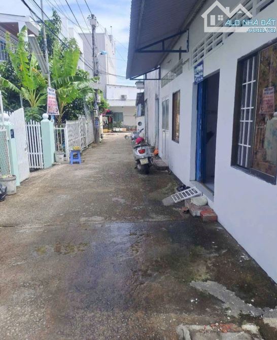 CCG ! Bán căn nhà kèm 2 phòng trọ Tân Hiệp Hóc Môn 5x21 ( 107m2 ) 995 TRIỆU Shr - 1