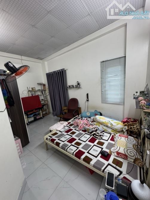 GẤP BÁN NHÀ MỚI -5x15m- 3 TẦNG 5 PN KHU PHÂN LÔ NGAY NAM LONG CHỢ HỒ HỌC LÃM -5 TỶ 600 - 1