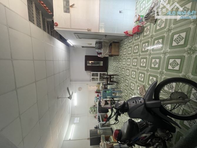 BÁN NHÀ QUẬN 4 - HẺM XE HƠI NGUYỄN KHOÁI  - NHÀ 2 TẦNG BTCT - 157M2 CHỈ 12.8 TỶ - 1