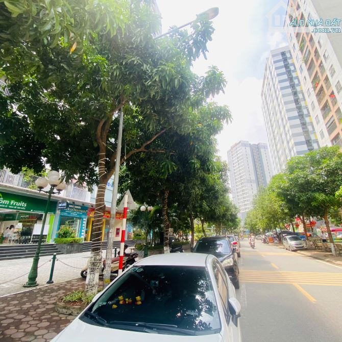 Đặng Xuân Bảng, Linh Đàm 225m2 - Mặt Tiền 10M - Nhiều Ô tô Tránh, Vỉa Hè - KD Đa Dạng. - 1