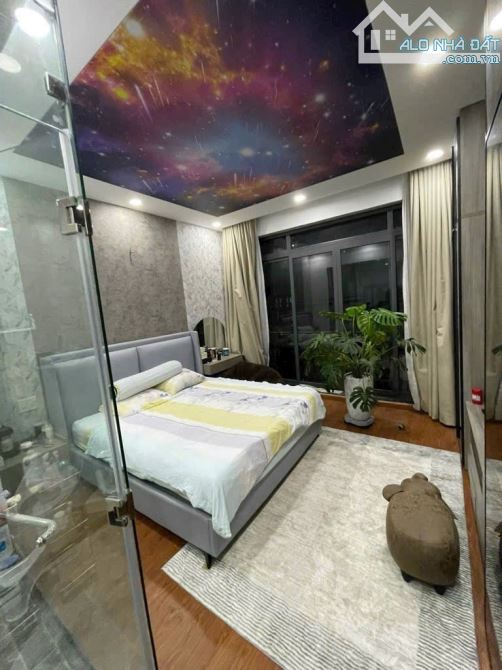 BÁN NHÀ 4 TẤM MỚI ĐẸP QUẬN 4 HẺM XE HƠI 8M VI VU 3PN GIÁ 8TỈ KHU DÂN CƯ DT 4,5*9 - 1