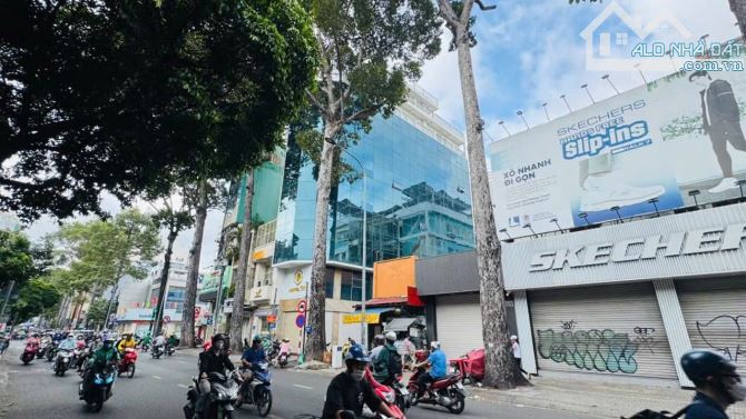 BÁN NHÀ MẶT TIỀN TRẦN QUANG KHẢI Q1. DT: 4.7X17m. KC: 5 TẦNG , GIÁ 30 TỶ TL - 1