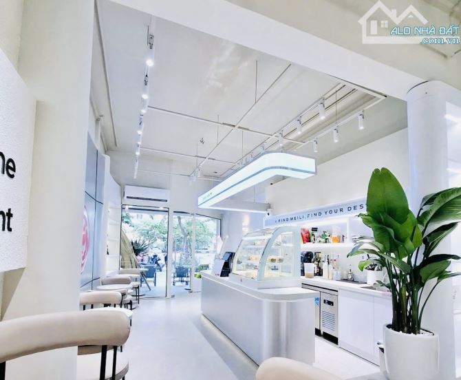 BÁN NHÀ PHỐ ĐẠI LA- Q. HBT-  VỈA HÈ 2 LÀN XE- KD TẤP NẬP NGÀY ĐÊM 70m2-3 TẦNG-MT 4m- 36 TỶ