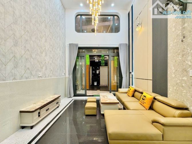 CHỦ MÁU BÁN - GIẢM HẲN 2 TỶ CHO KHÁCH GỌN LẸ - NHANH TAY LỤM 🏡 NHÀ 5 TẦNG – THANG MÁY - 1
