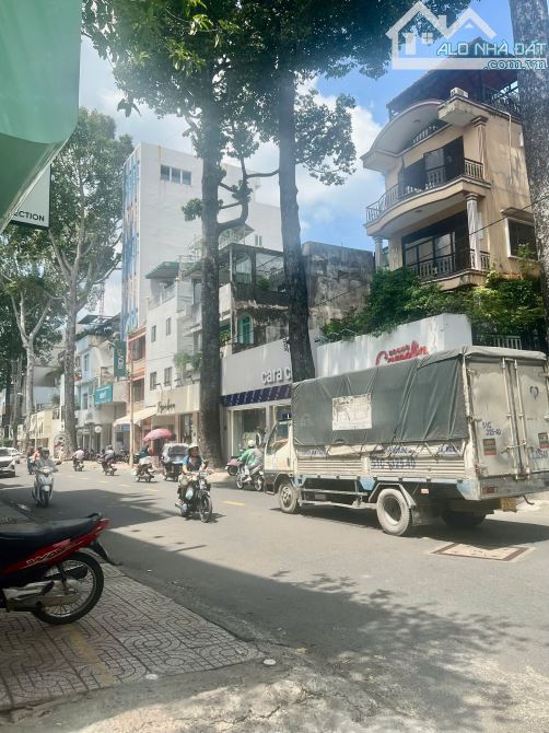 Trần Quang Diệu, Q3, Lô góc, ngang 10m, 85m2, 3 Tầng, hẻm xe hơi, khu dân trí, 18.3 Tỷ - 1