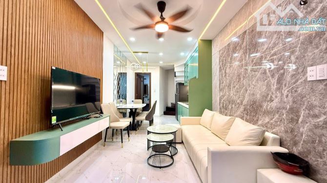 NHÀ 4 TẦNG BTCT FULL NỘI THẤT CAO CẤP, HẺM 82 LÝ CHÍNH THẮNG THÔNG RA HOÀNG SA & HẺM VIP 2 - 1