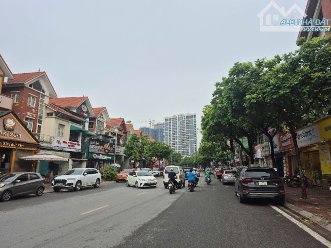 NGUYỄN VĂN LỘC MỖ LAO NHÀ HÀNG ĂN UỐNG KHU PHỐ ẨM THỰC KINH DOANH SẦM UẤT 110m 32 TỶ - 1