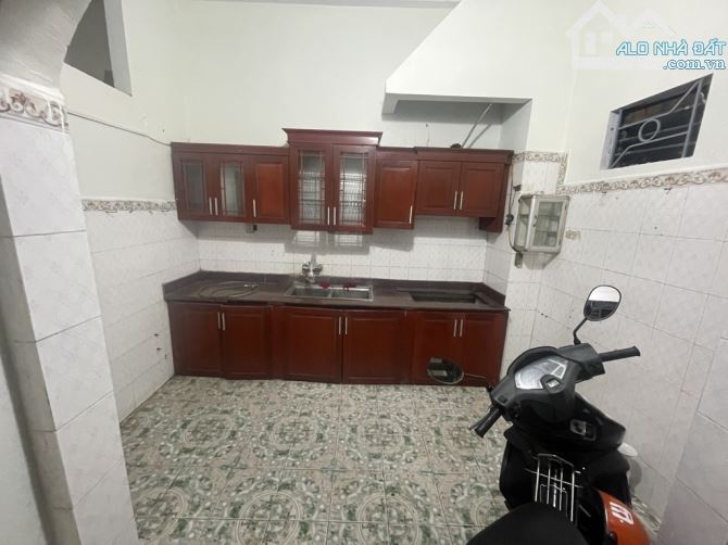 10.7 tỷ / 68 M 2/ 5.5 M tiền/ Thạch Bàn/ Vũ Đình Tụng Ô tô Thông - 1