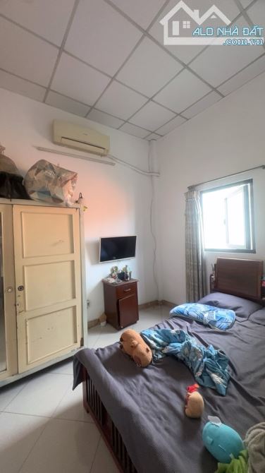 Nhà đẹp Thống Nhất Gò Vấp 3 tầng 4.3 X 14m 3PN sân phơi sổ hồng chính chủ nhỉnh 6 tỷ - 1