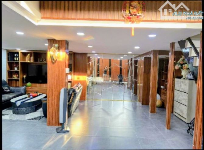 CHỦ CẦN BÁN GẤP 90m2 MT ĐỐI DIỆN BẾN XE Q8 Ngang Cực Hiếm 10m Nhỉnh 7 tỷ TL - 1