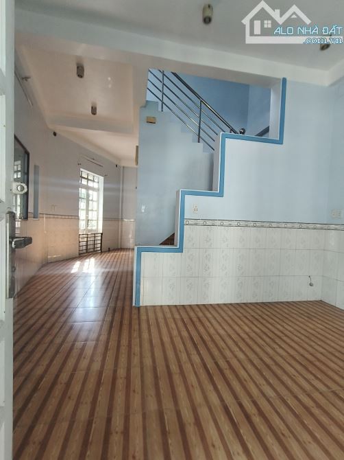 TRUNG TÂM HÓC MÔN CÁCH CHỢ HM VÀI BƯỚC CHÂN– NHÀ 2 TẦNG – 84M² – CHỈ 3.2 TỶ - 1