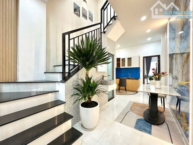 SIÊU PHẨM GÓC 3 MẶT TIỀN - NHÀ MỚI XÂY 3 TẦNG - NGUYỄN ĐÌNH CHIỂU, PHÚ NHUẬN - CHỈ 6.5 TỶ - 13