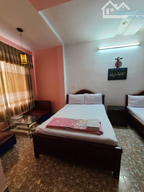 BÁN GẤP KHÁCH SẠN CÓ 20 PHÒNG, THANG MÁY,  HÀ HUY GIÁP QUẬN 12, DT 141 M²(5×28)GIÁ SIÊU RẺ - 15