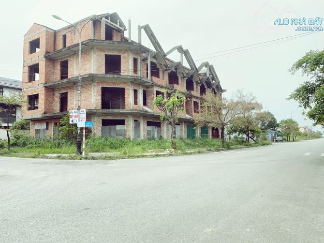 105m2- Khu đô thị Mới Phú Mỹ Thượng- TP Huế- đất nền xây dựng tự do- đường 13m giá 2,55 tỷ - 2