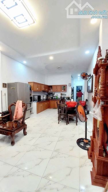 Bán căn nhà 3 lầu tại quận 2 ngay chợ cây xoài đường lê văn thịnh - 2