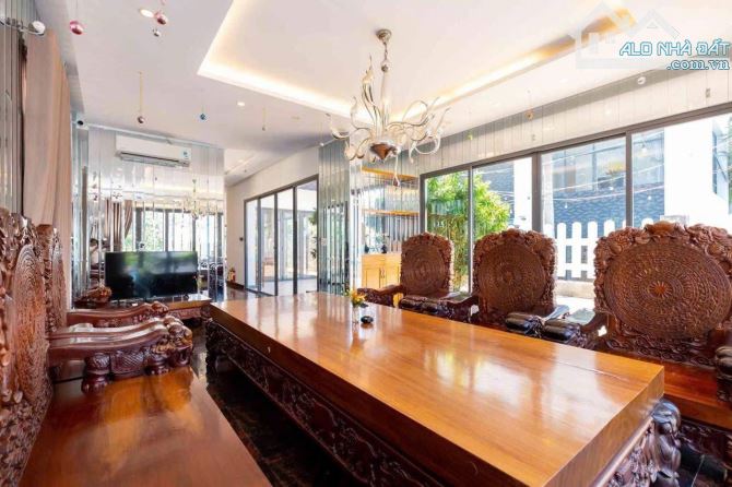 Bán Biệt Thự Đồi Sứ 1 Trệt 3 Lầu Đường Nội Bộ Trần Phú 453M2 (13.6x30) - Giá: 48Tỷ - 2