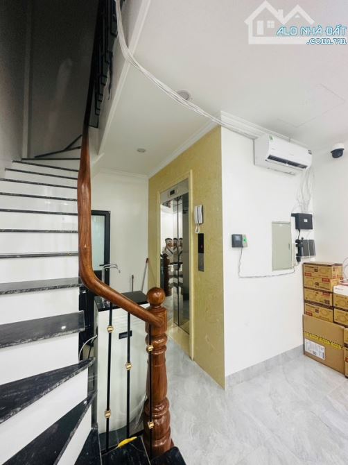 BÁN NHÀ KHU PHÂN LÔ CÁN BỘ TẠI  ĐƯỜNG HỒ TÙNG MẬU - Ô TÔ VÀO NHÀ - NỘI THẤT ĐẸP - 2