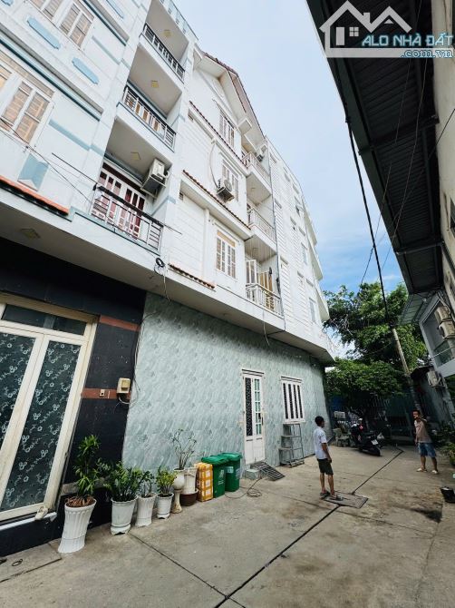 Bán CHDV, 4 tầng, 28x12m, dt sàn 1117m2, dòng tiền 100tr/ tháng - 2