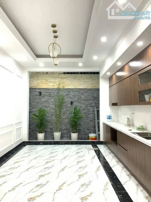QUÁ HIẾM! PHỐ GIÁP BÁT, 6 TẦNG THANG MÁY  FULL NỘI THẤT, NGÕ RỘNG, TIỆN ÍCH ĐẦY ĐỦ - 2