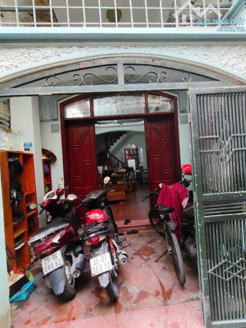 Trung tâm Thanh Xuân– DT 51 m MT 3,8 m 5 tầng ngõ ô tô Chỉ 9,9  tỷ - 2