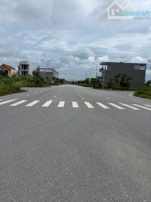 Bán tất cả Lô đất tại ÁP TRÀN, THUỶ NGUYÊN đủ vị trí đủ diện tích GIÁ TỪ 3,2xx tỷ  -Lk 6-7 - 2