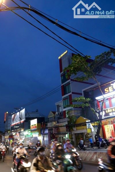 Nhà 19x30m góc 3 Mặt tiền huỳnh Tấn pháp Quận 7. giá tốt cho ĐT - 2