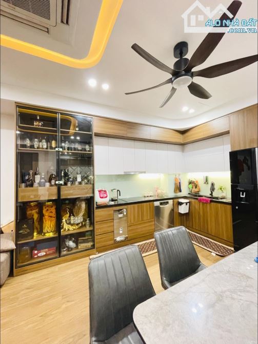 PHÂN LÔ ĐÀO TẤN, 2 MẶT TIỀN TRƯỚC SAU, NGÕ THÔNG OTO ĐỖ, 45m2, 4 Tầng DÂN XÂY, 13 Tỷ - 2